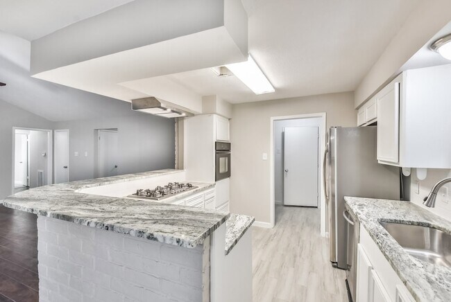 Building Photo - 9718 John Bank Dr