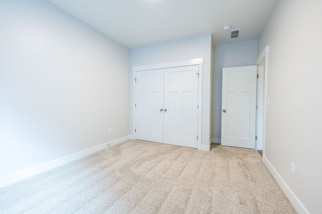 Building Photo - HOLY MOLY CHECK OUT THIS BEAUTIFUL 3 BED 2 BATH HOME IN RIGBY