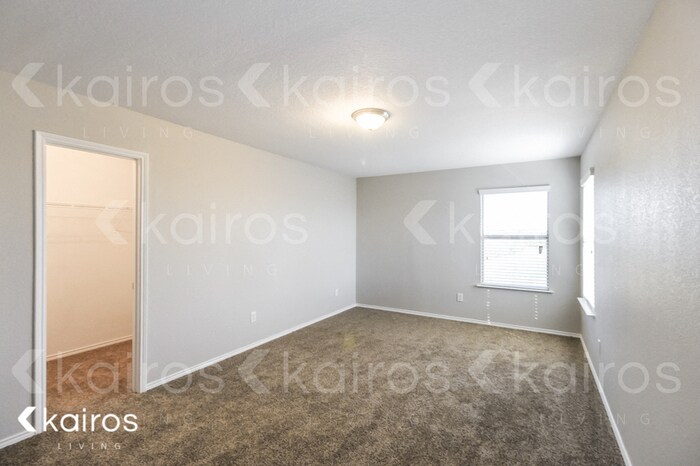 Building Photo - 1621 Vineridge Ln