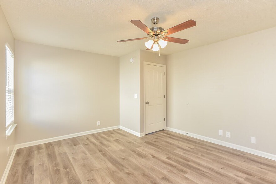 Building Photo - 1315 Owasa Trail