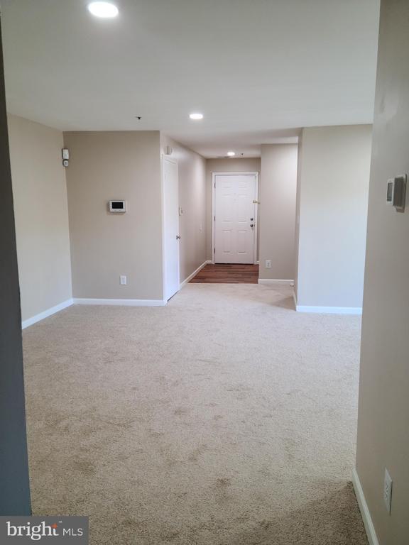 Building Photo - 1072 Spring Valley Ct