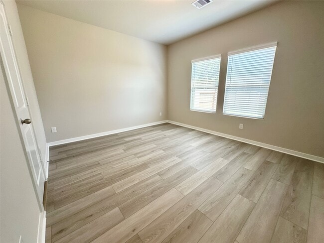 Building Photo - 12332 Ridge Top Dr