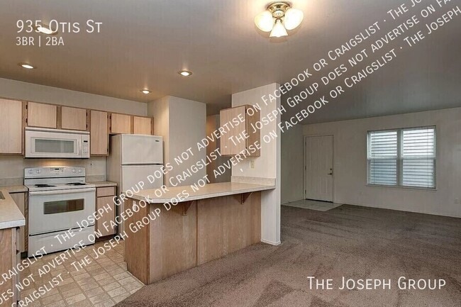 Building Photo - 935 Otis St