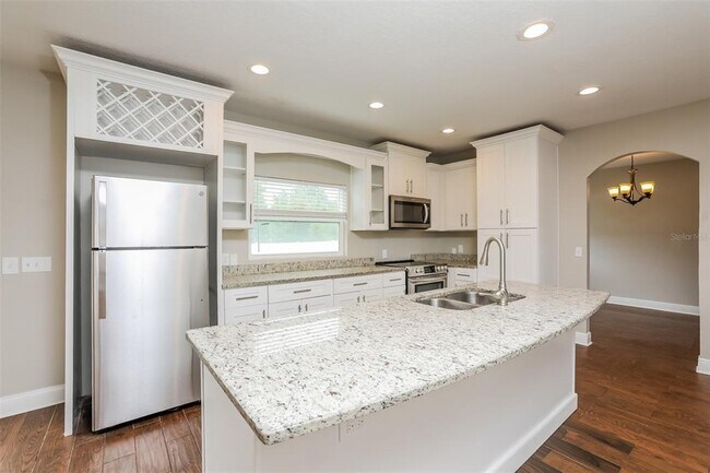 Building Photo - 207 Taranto Way