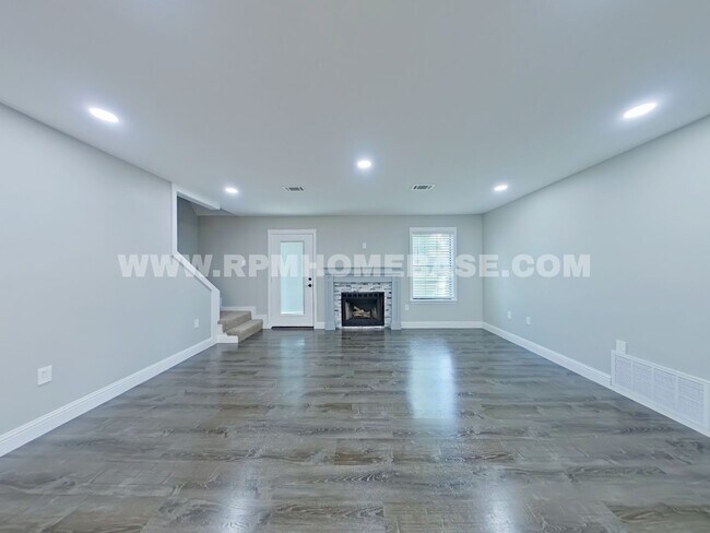 Building Photo - 147 Villacrest Dr