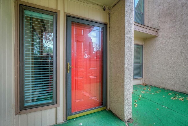 Building Photo - 3121 Park Ln
