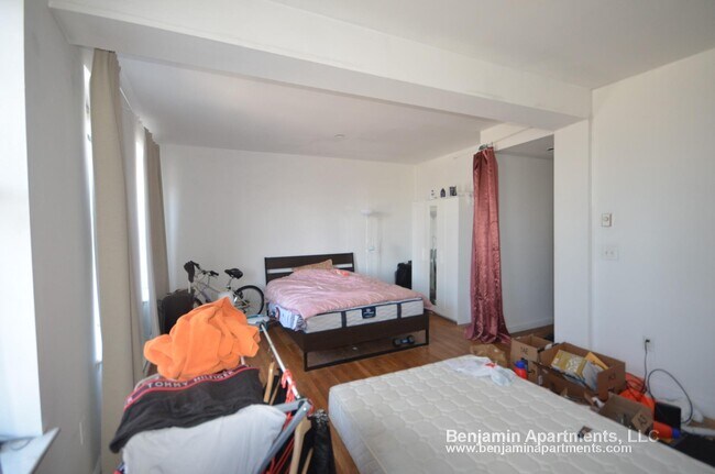 Building Photo - 772 Columbus Ave