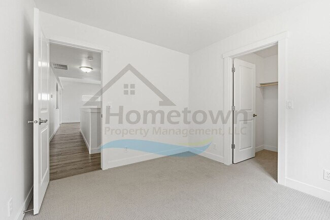 Building Photo - 5163 E Portside Ct