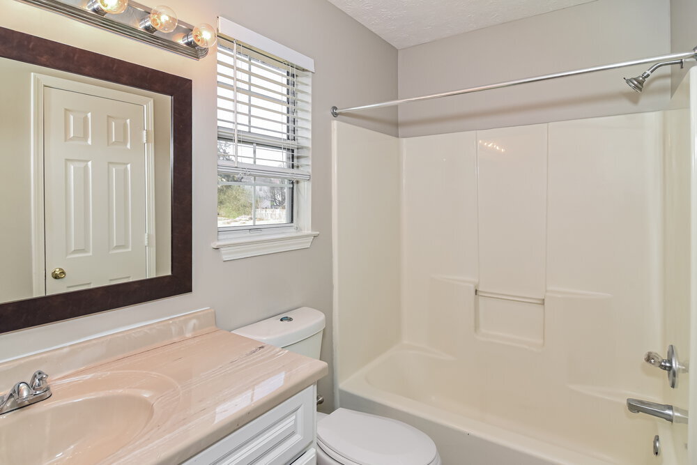 Building Photo - 2813 Louise Russell Dr