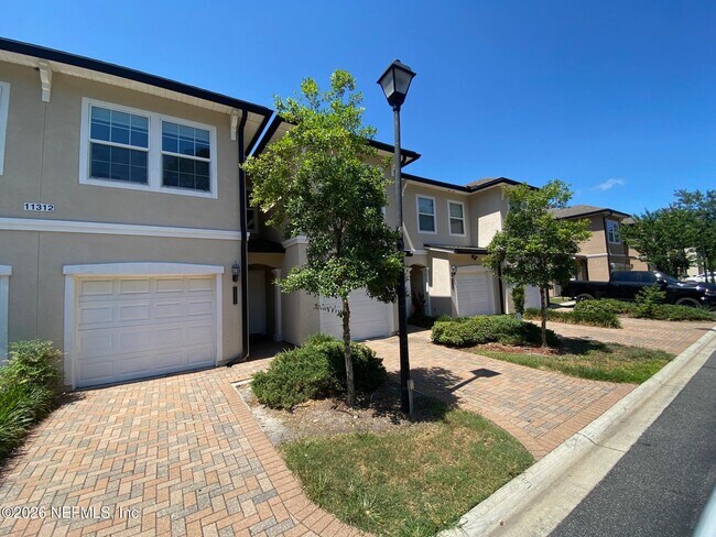 Building Photo - 11312 Estancia Villa Cir