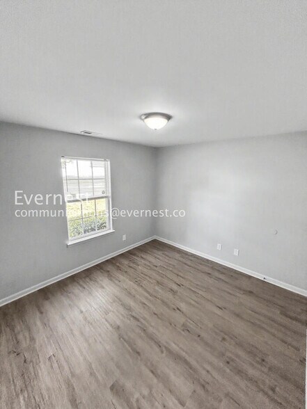 Building Photo - 1439 Clooney Ln