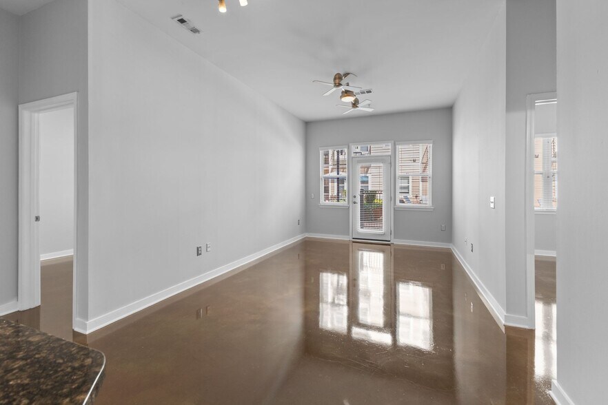 Building Photo - 3000 Vanderbilt Pl