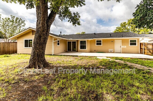 Building Photo - 6331 Peace Pipe Dr