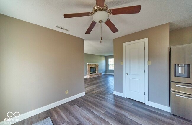 Building Photo - 14337 Weeping Cherry Dr