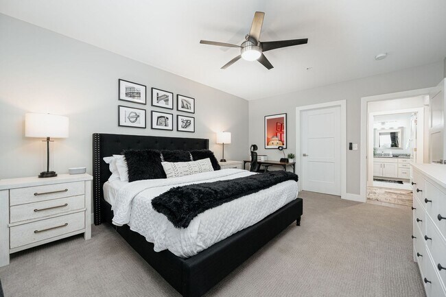 Building Photo - Short North! Fully Furnished 1 Bedroom, 1 ...