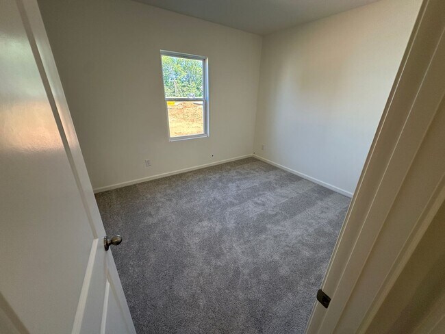 Building Photo - BRAND NEW CONSTRUCTION RENTAL IN THE MEADO...