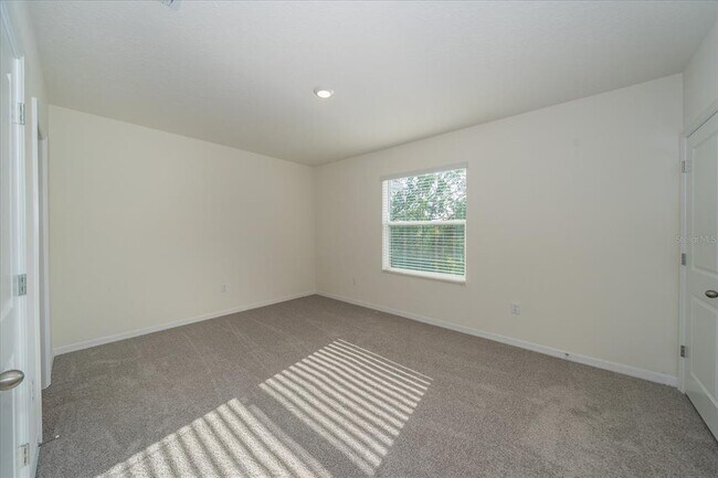 Building Photo - 16642 Maude Dr