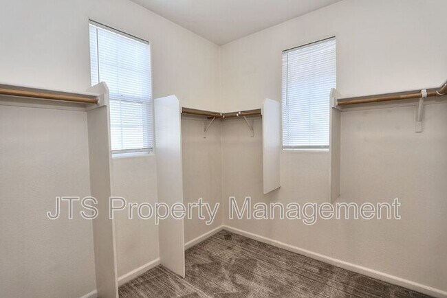 Building Photo - 506 Navigator Dr