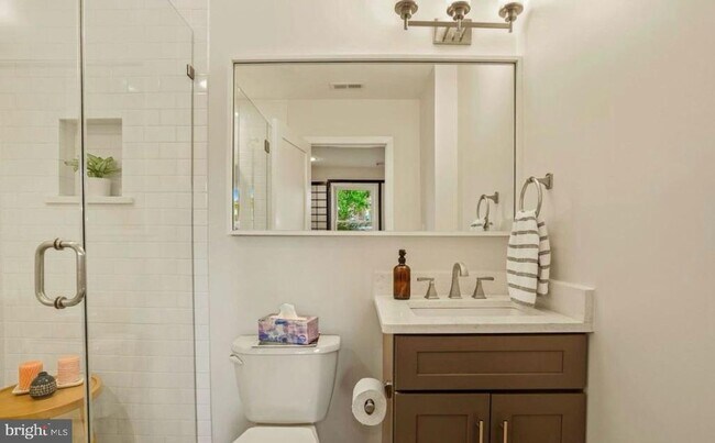 Building Photo - 5410 3rd St NW