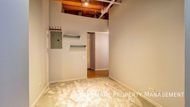 Building Photo - 375 W Erie St