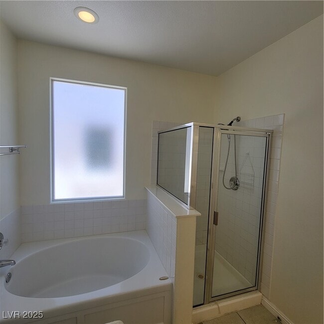 Building Photo - 8765 Villa Alex Ave