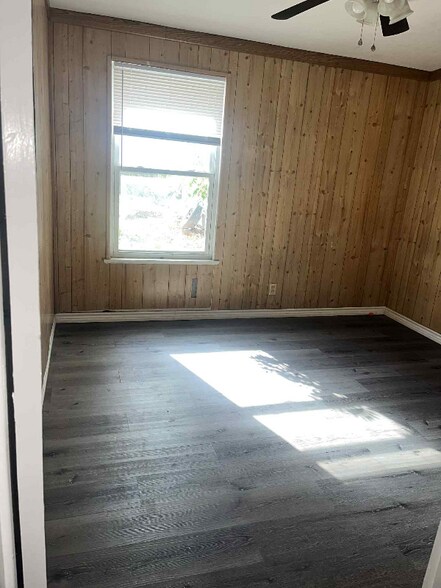 Building Photo - 2524 Loy Lake Rd