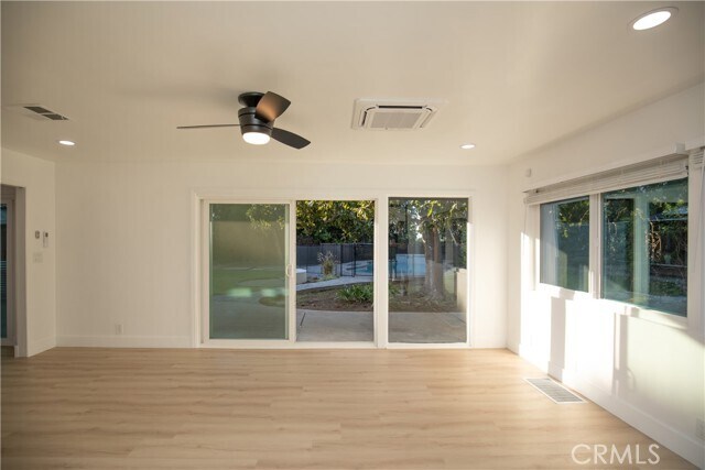 Building Photo - 3241 Dahl Dr