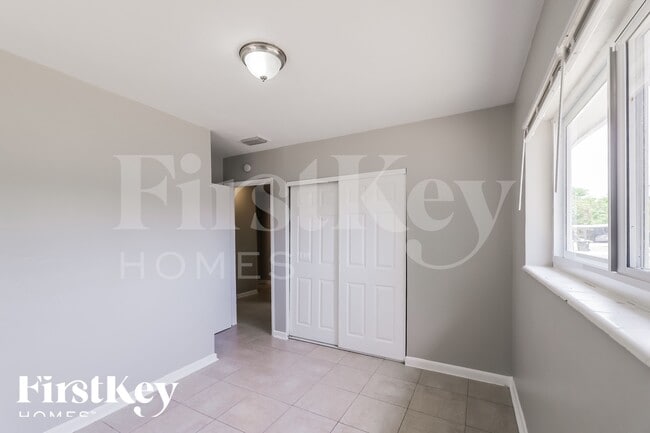 Building Photo - 1236 NW 18th St