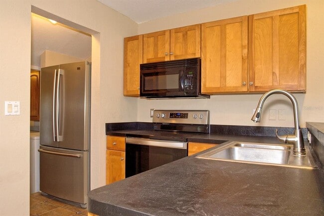 Building Photo - 1315 E Marks St