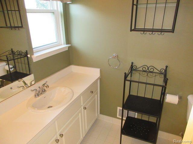 Building Photo - 3061 Talon Cir