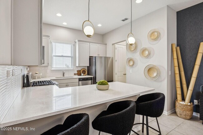 Building Photo - 290 RUM RUNNER Way