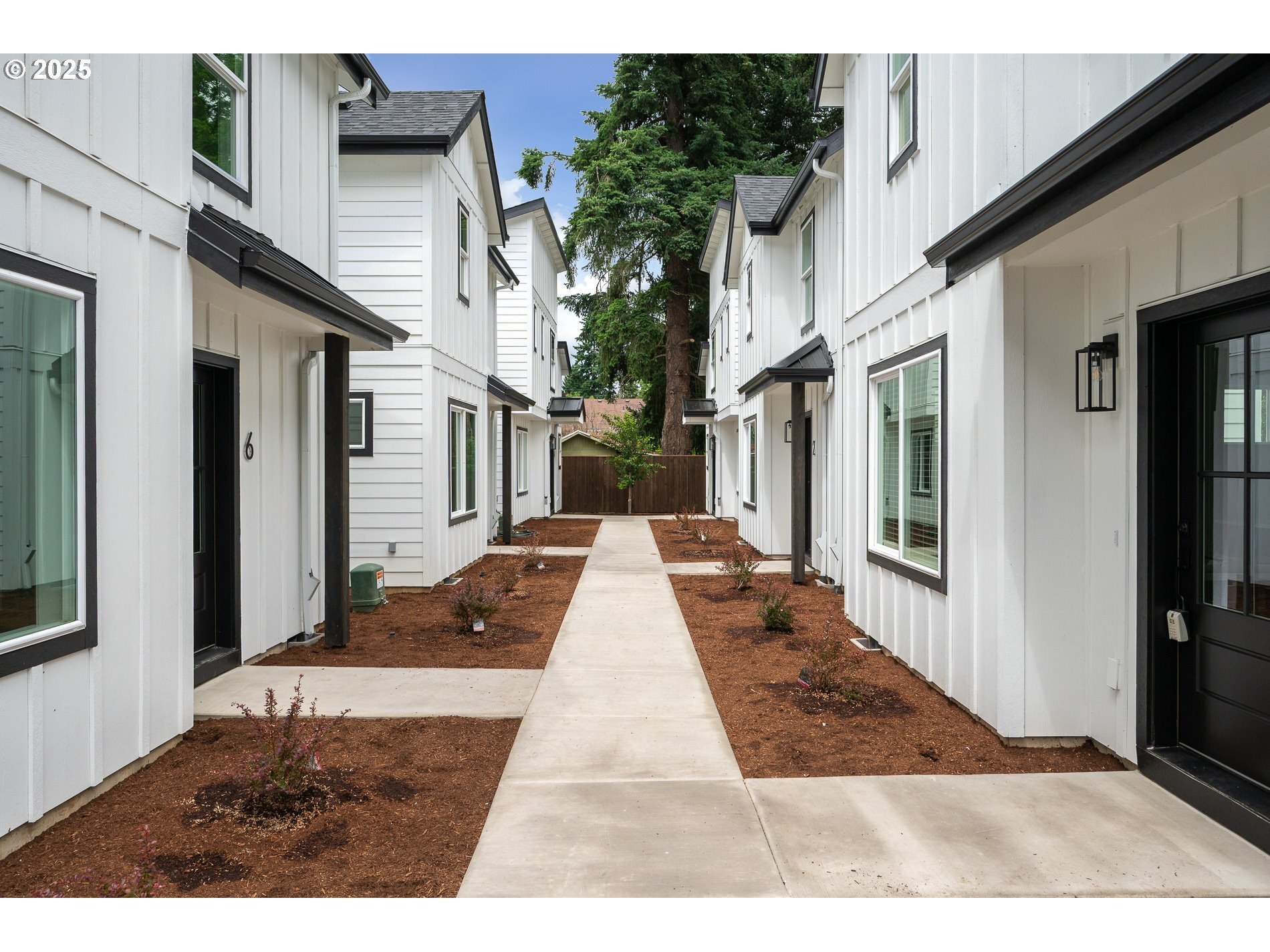 Building Photo - 4103 SE Olsen St