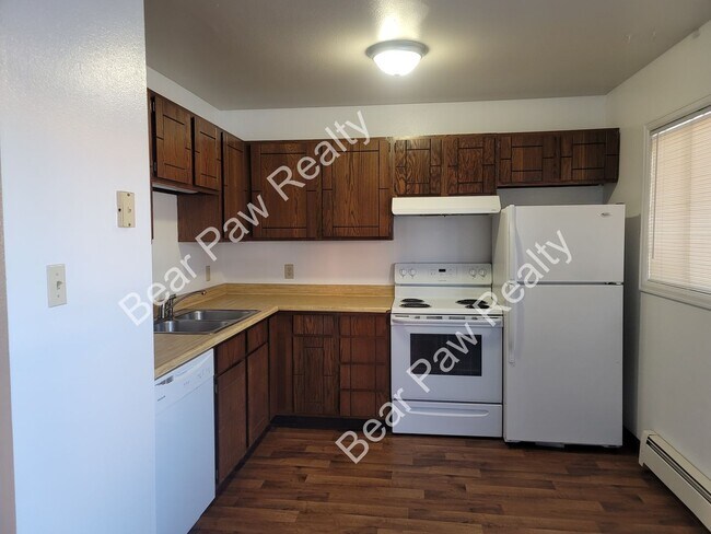 Building Photo - 503 Shoshoni St