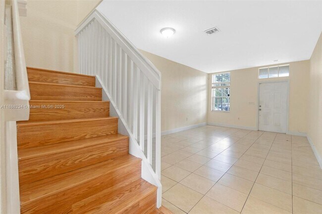 Building Photo - 2508 SW 85th Terrace