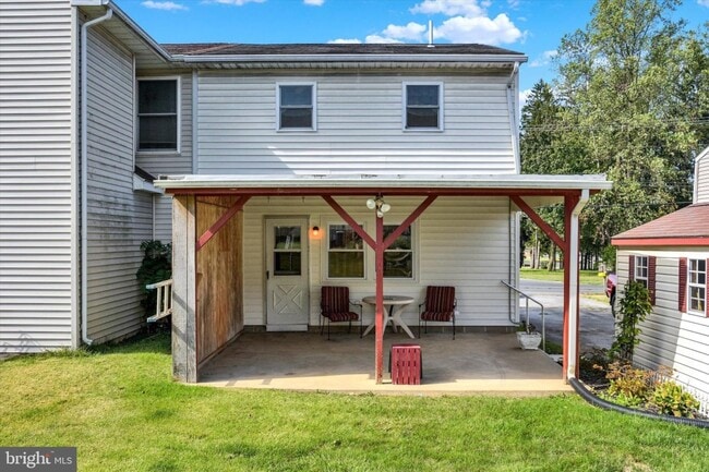 Building Photo - 118 S 22nd St