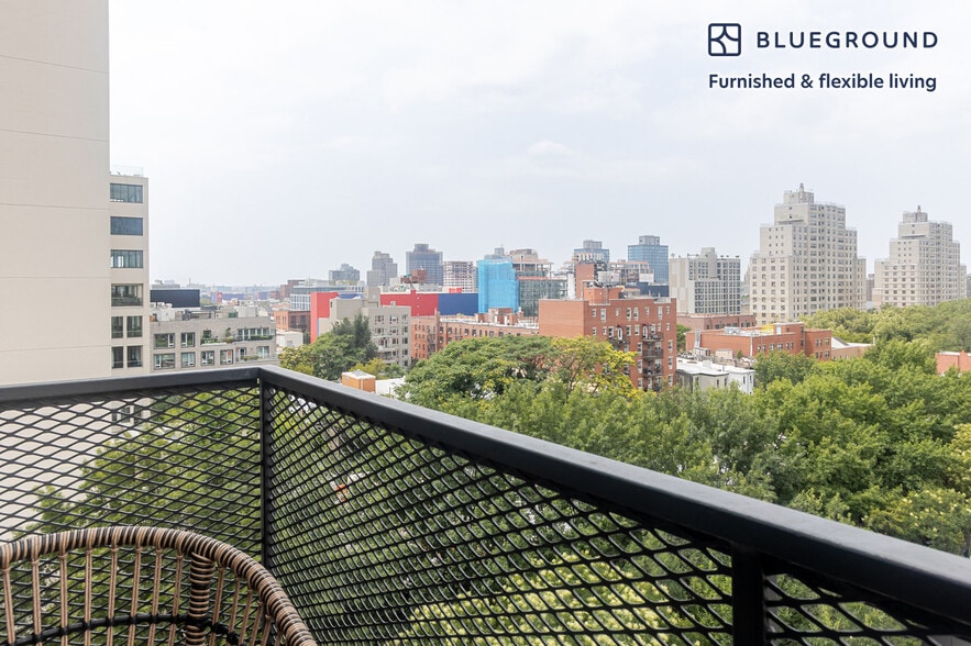 Building Photo - 82 4th Ave