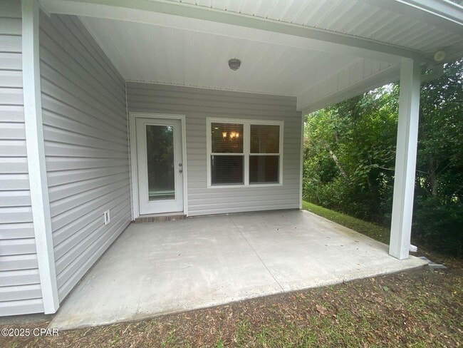 Building Photo - 1001 Clay Ave