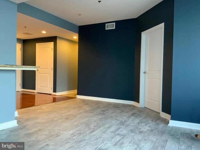 Building Photo - 105 Christina Landing Dr