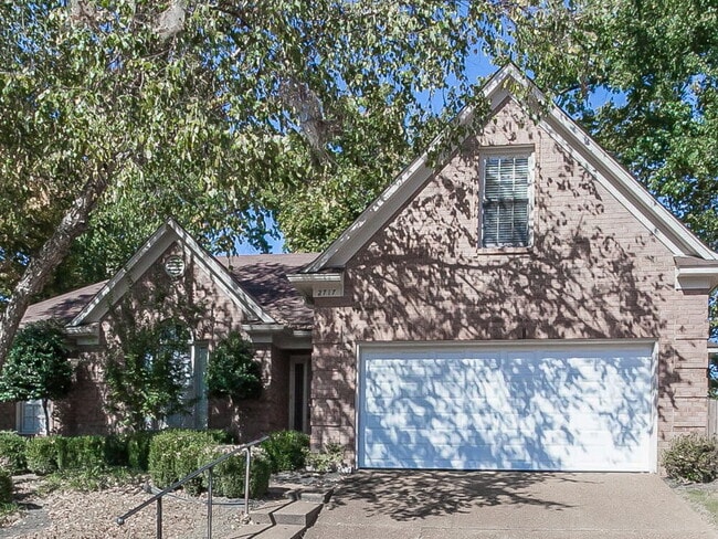 Building Photo - 2717 Twisted Oak Cove N