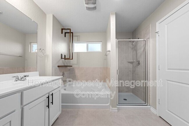 Building Photo - 148 Sage Sparrow