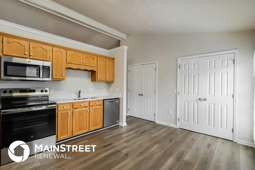 Building Photo - 1800 Field Dr