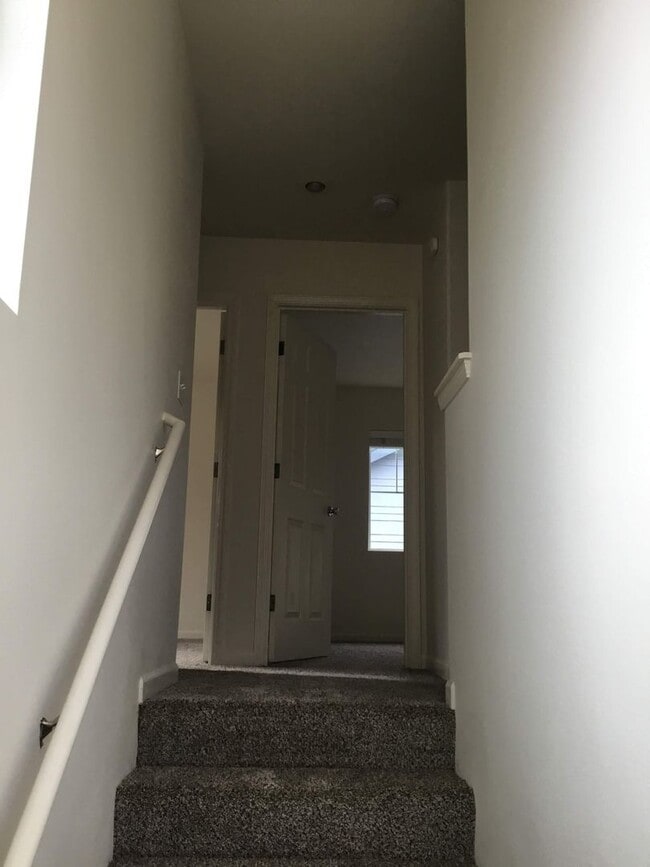 Building Photo - 1698 Riley Ln