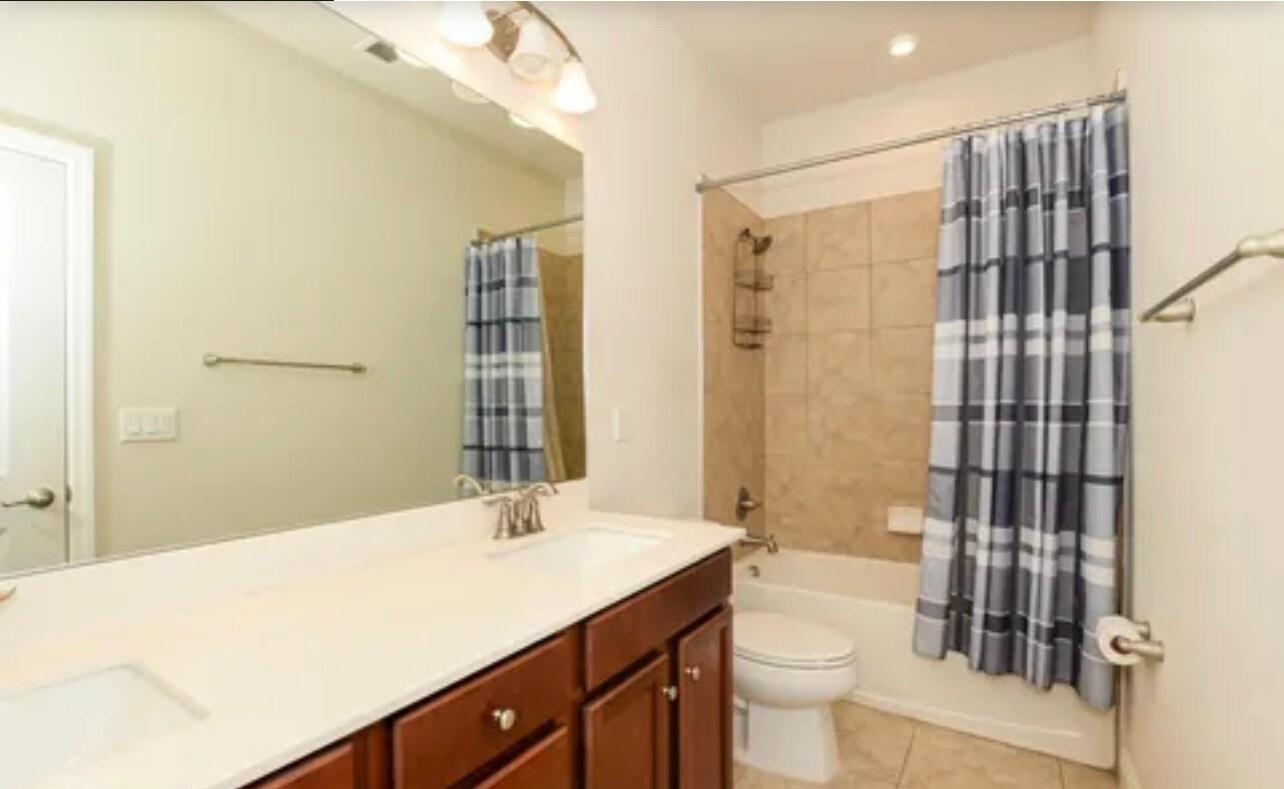 Bathroom 2 - 10976 SW Tessili Way