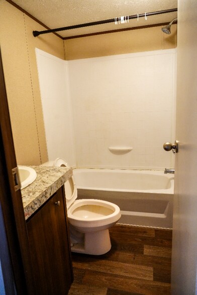 Building Photo - 2800 Halite Bend