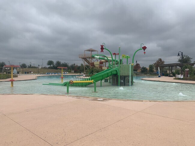 Building Photo - Awesome Amenities!