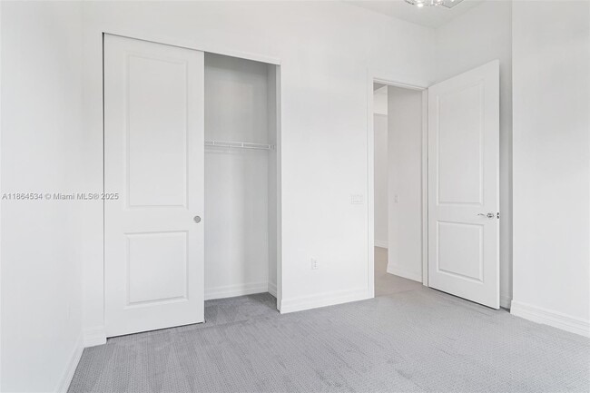 Building Photo - 10444 Northbrook Cir