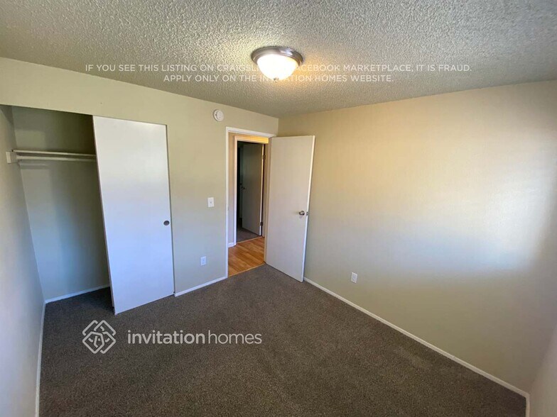 Building Photo - 33628 27th Pl SW