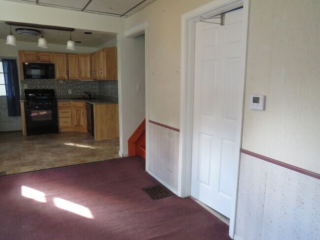 Building Photo - 2002 Cottage Ave