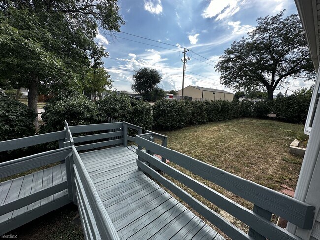 Building Photo - 2 br, 1 bath House - 2710 West Rapid Street