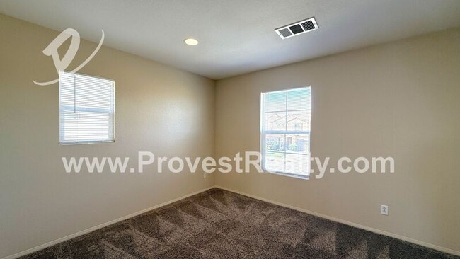 Building Photo - 9495 Apricot Ct